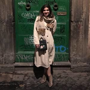 Meet your Posher, Alyssa